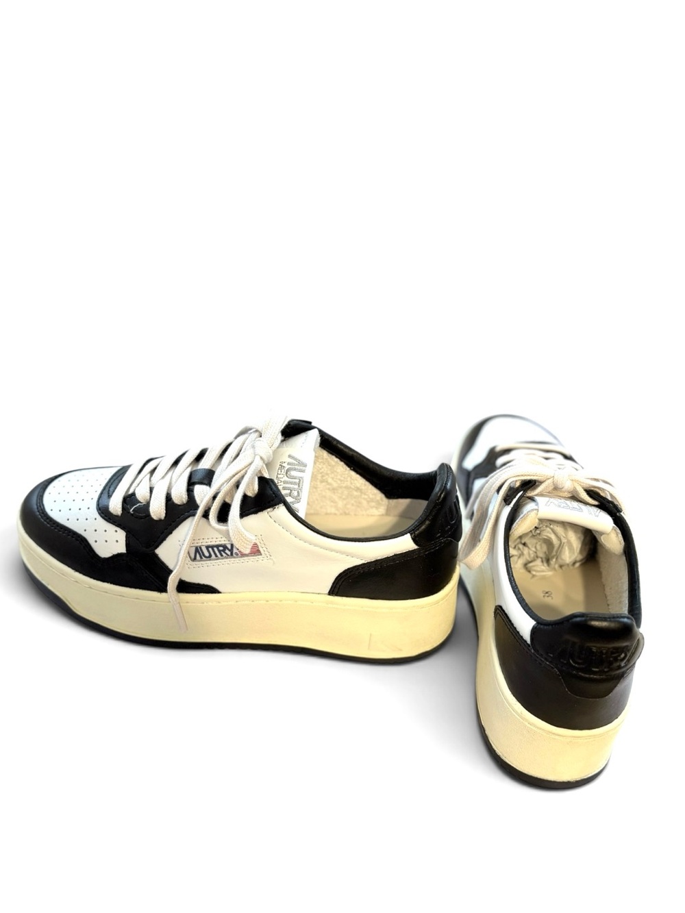 Autry NWT
Platform Low "White/Black" sneakers in Sz 8 - Picture 2 of 10